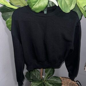 Black size xSmall sweater crop